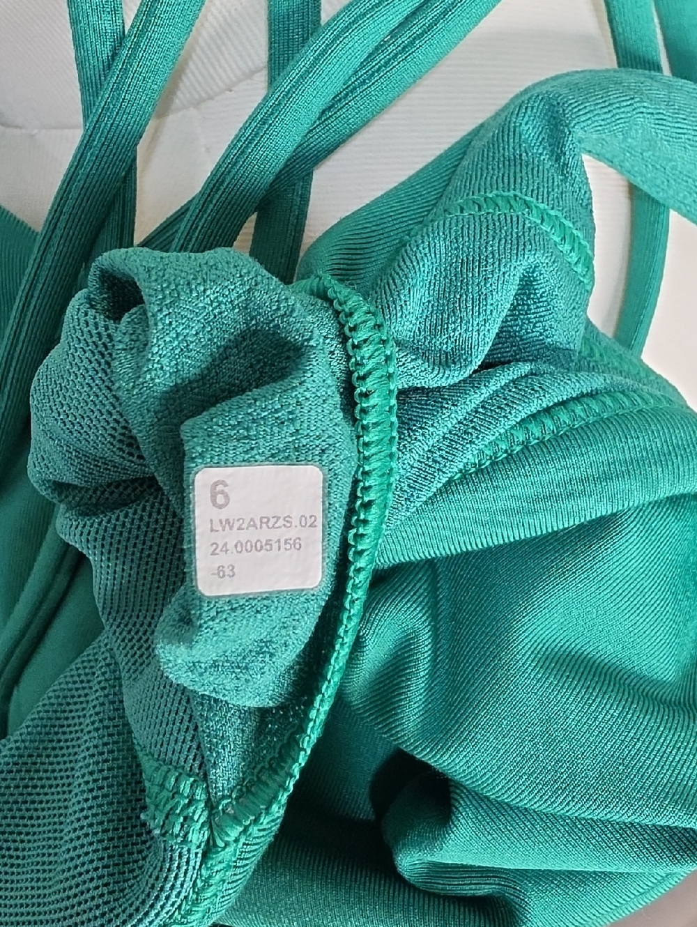Lululemon Free to Be Bra Wild Size 6 Light Support, A/B Cup Green - Picture 4 of 4